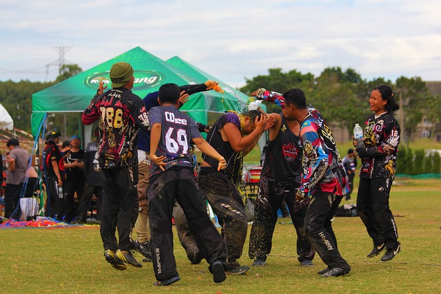 随着足球比 随着足球比